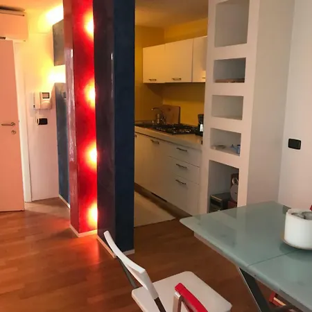 Apartment Terrace Venice 6th Floor Yellow