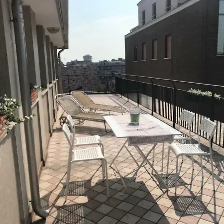 Terrace Venice 6th Floor Yellow